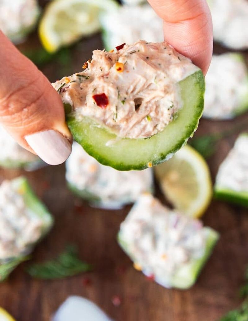 Tuna on cucumber slices