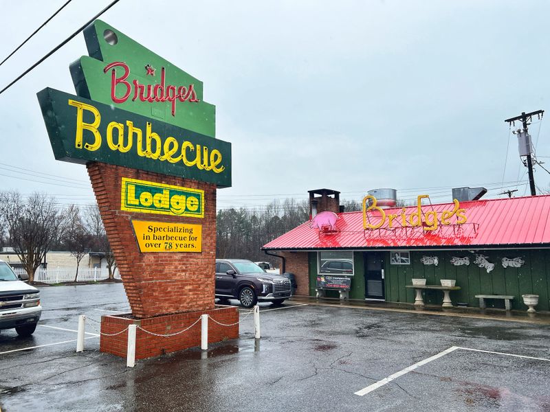 Red Bridges Barbecue Lodge – Shelby