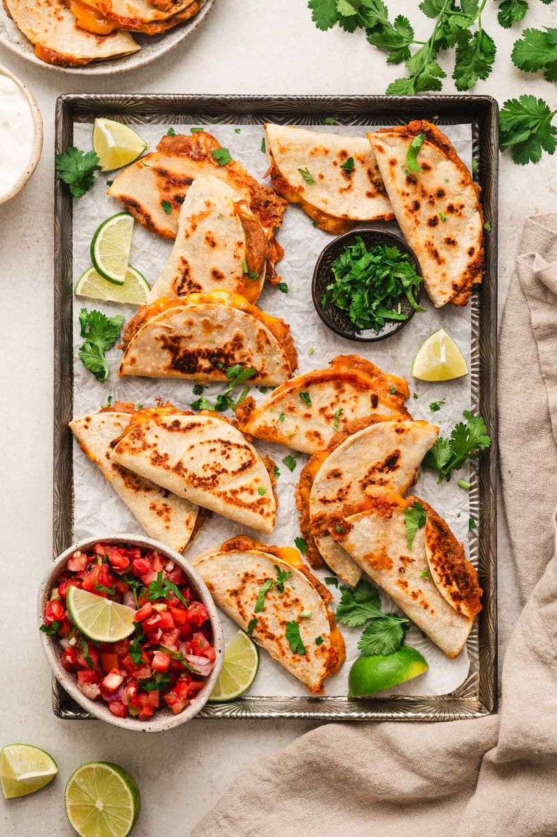 Mini quesadillas