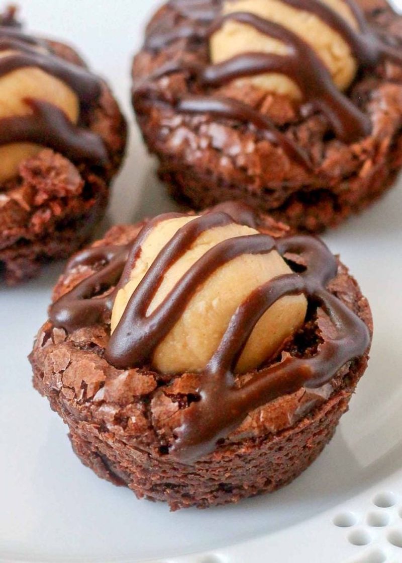 Peanut Butter Pretzel Brownie Bites