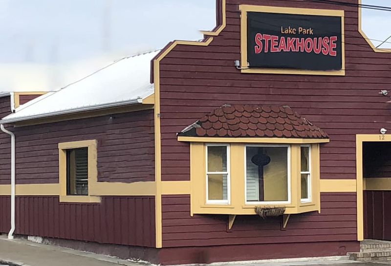 Lake Park Steakhouse – Carolina Beach