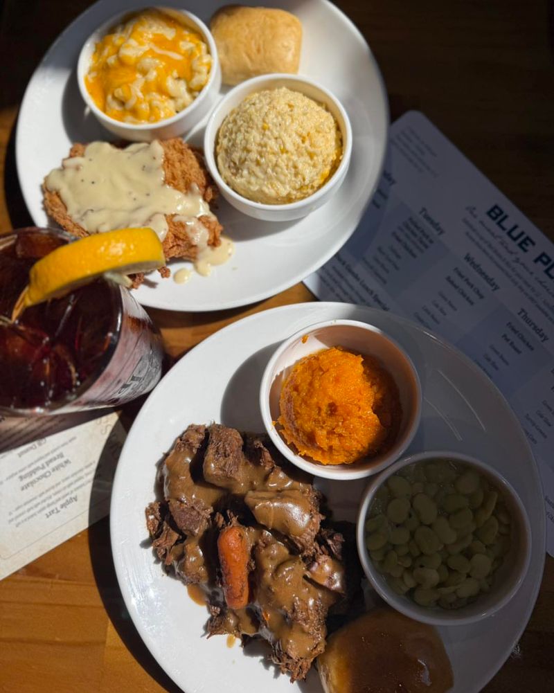 The Busy Bee-style “Meat-and-Three” Chicken Plate