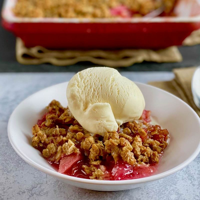 Rhubarb Crisp