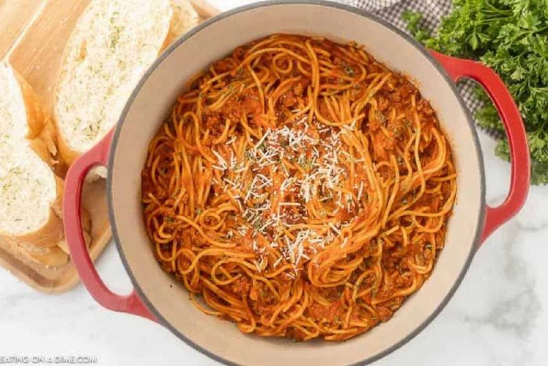 One-Pot Spaghetti Marinara