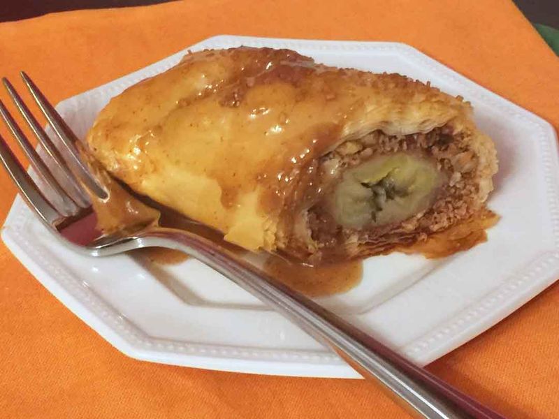 Banana Cinnamon Phyllo Rolls
