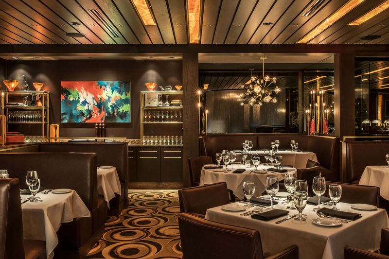 Ocean Prime: Seafood Opulence Near the Convention Center