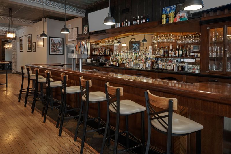 Missouri: Anthonino's Taverna - Toasted Ravioli