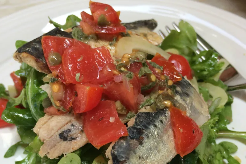 Zesty Sardine and Arugula Salad