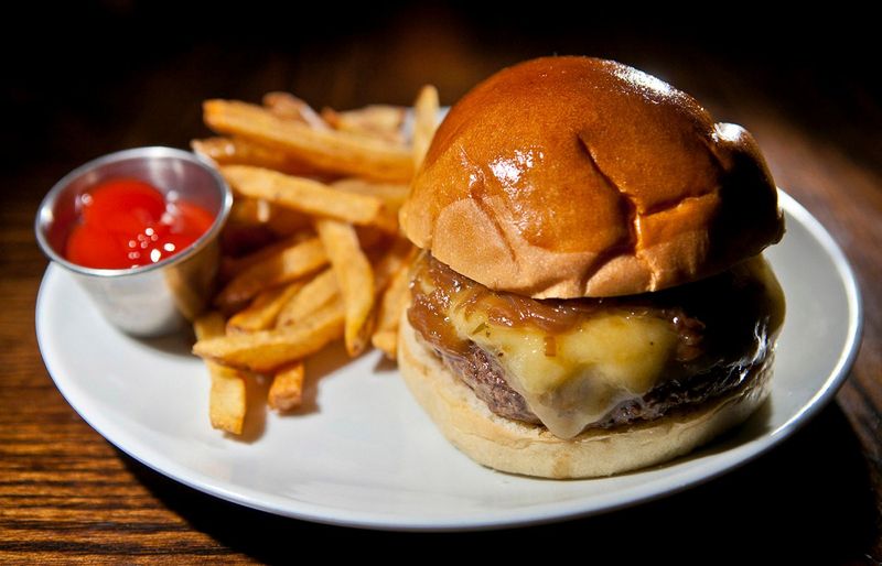 Massachusetts - Boston Pub Cheddar