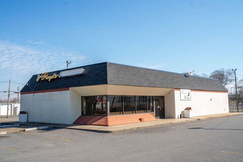 Floyd's Restaurant: Charlotte's Soul Food Time Capsule