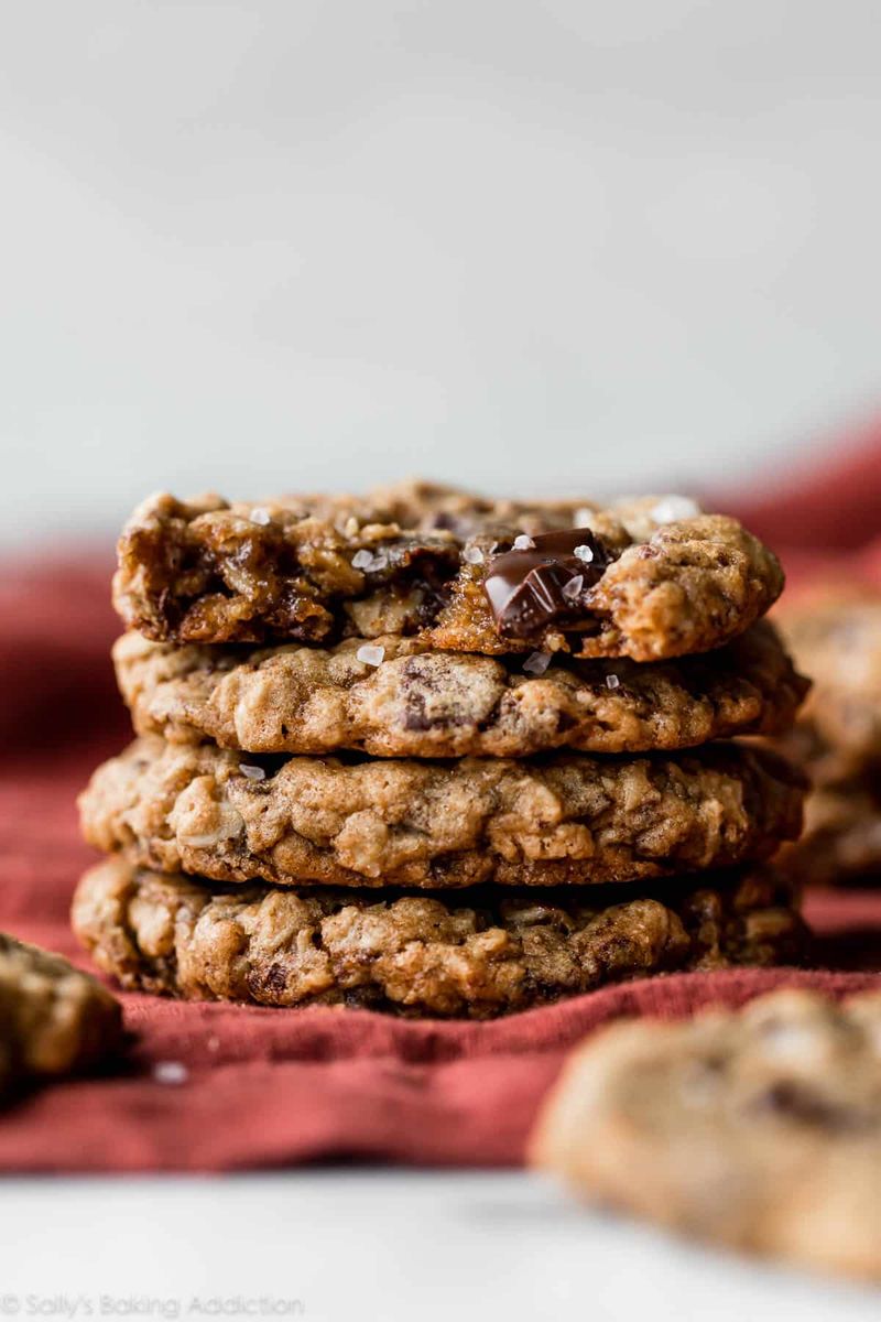 Oatmeal Dark Chocolate Chip Cookies
