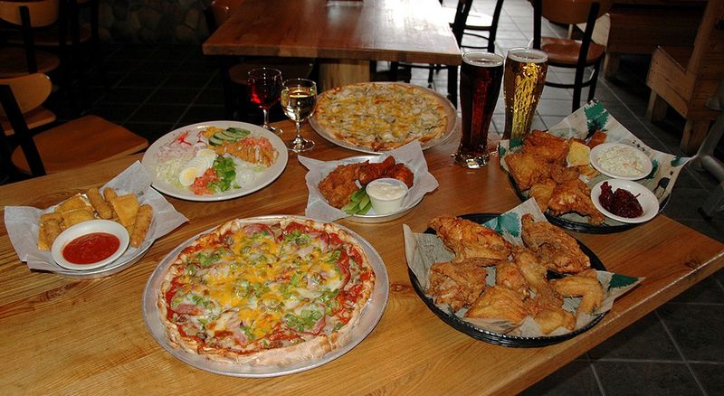 Coop's Pizza Parlor – Hayward