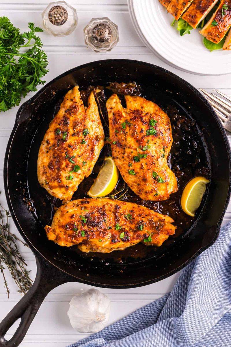 Lemon Garlic Pan-Seared Chicken