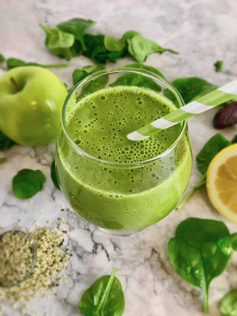 Green Glow Spinach Smoothie