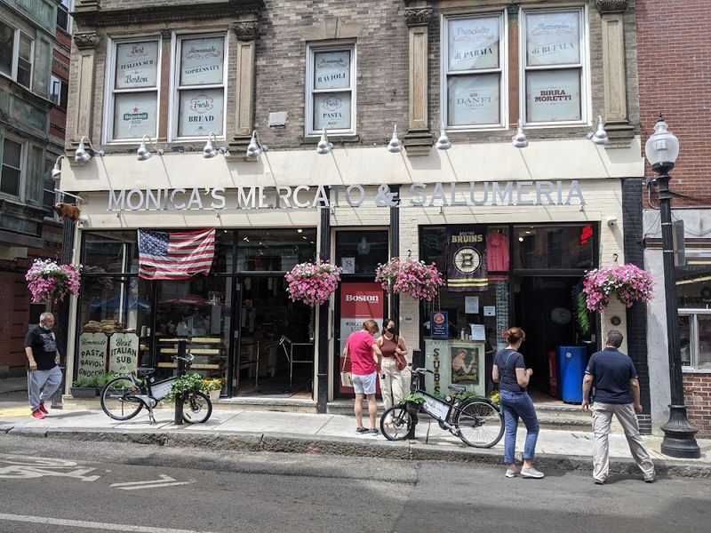 Monica's Mercato
