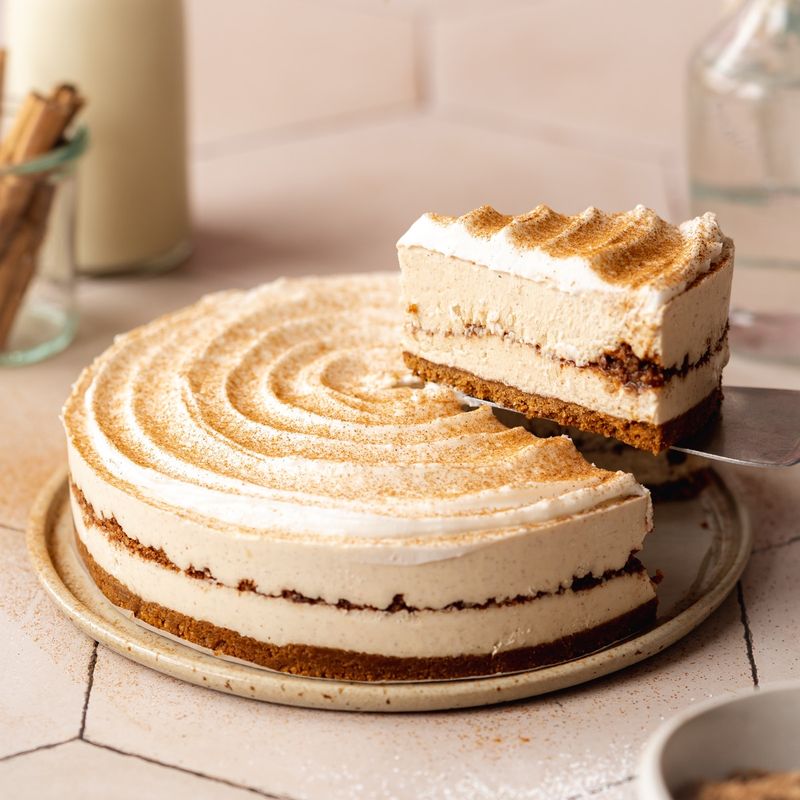 Cinnamon Roll Cheesecake
