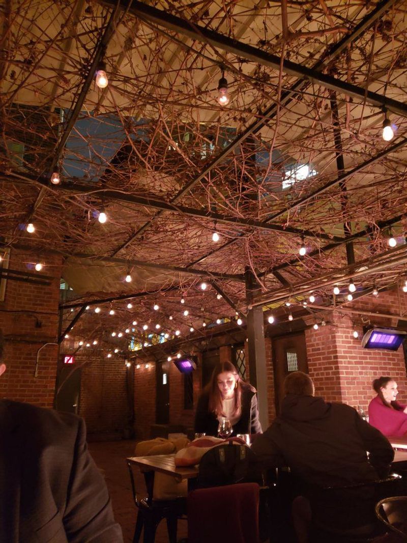 Patio 44 (Mississippi)