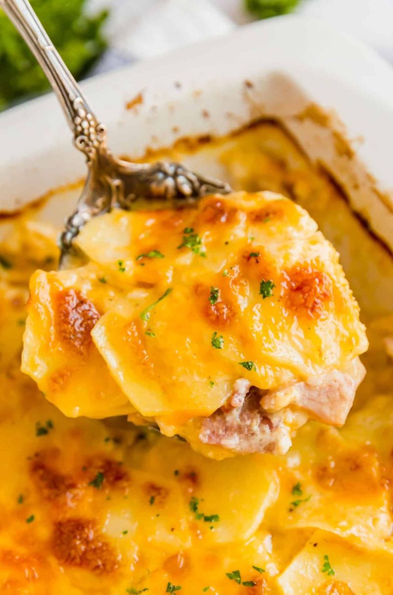 Creamy Scalloped Potatoes and Ham