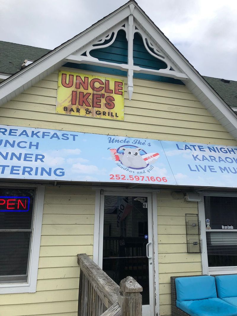 Uncle Ike's Sandbar & Grill (North Carolina Coast)