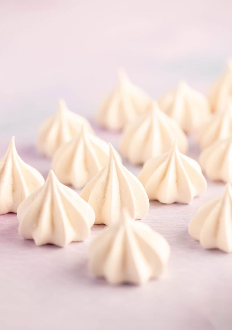 Mini Meringue Kisses