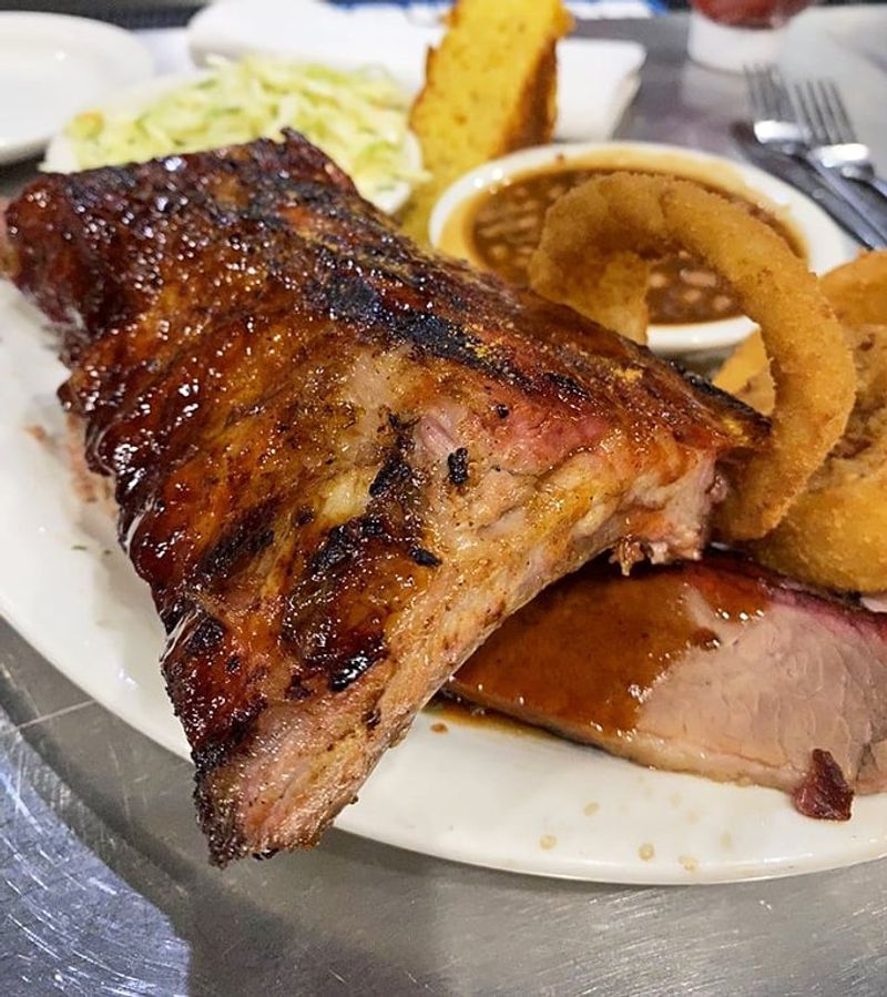 They push BBQ nachos and novelty over the meat