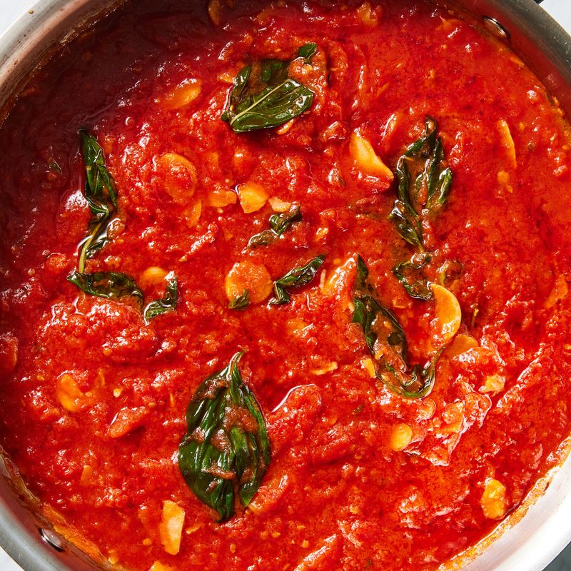 Quick Marinara With Garlic
