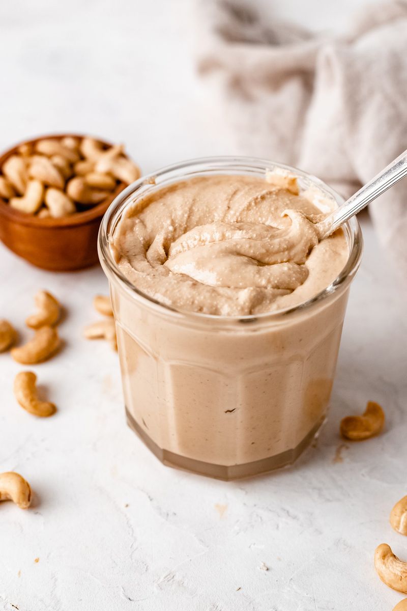Cashew butter is a fast breakfast helper