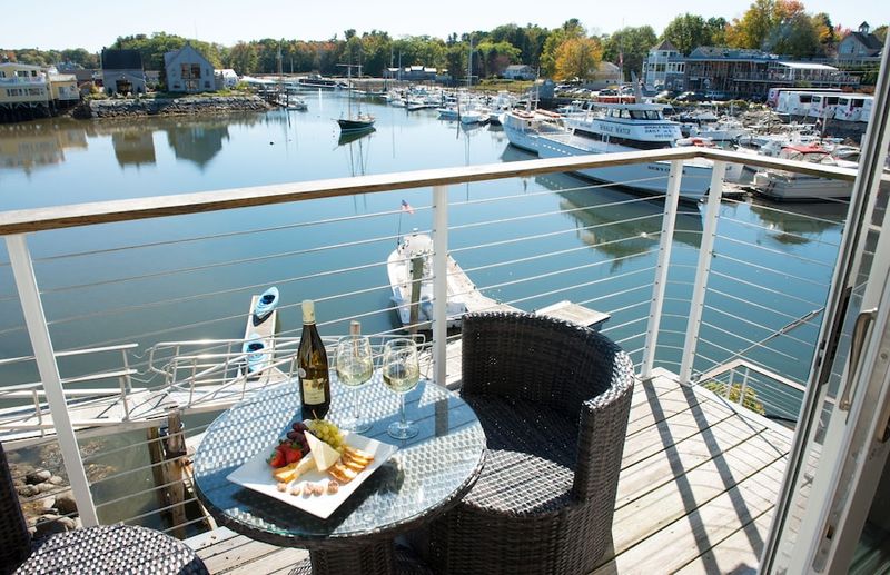 Hurricane’s Cousin: The Boathouse Restaurant, Kennebunkport