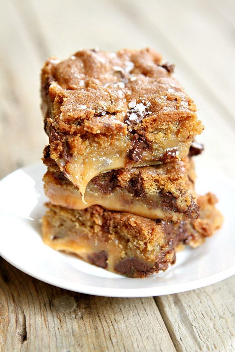 Salted Caramel Chocolate Chip Bars