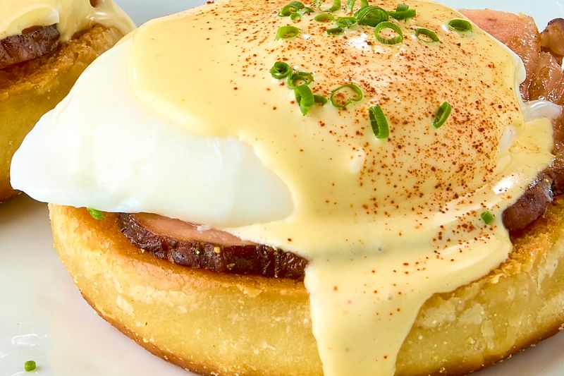 Hollandaise at Brunch Buffets