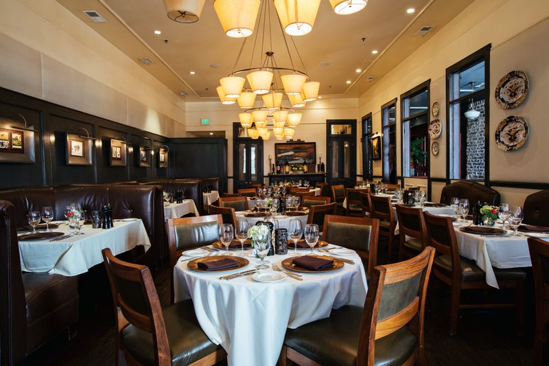 Hall's Chophouse (South Carolina)
