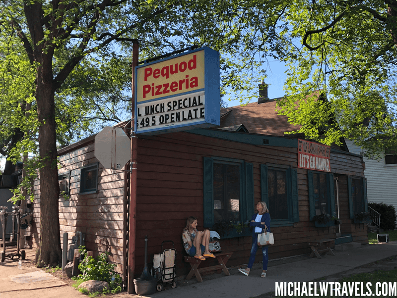 Pequod's Pizza - Illinois