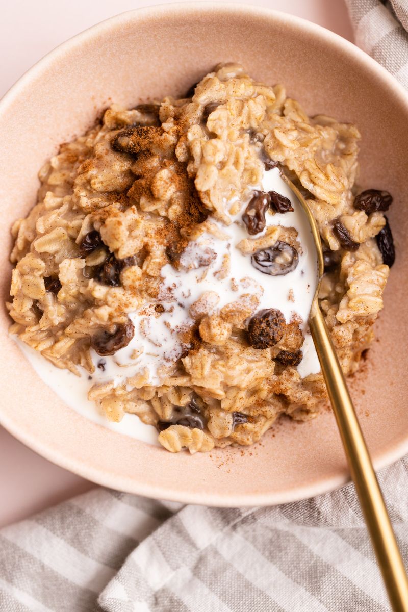 Oatmeal with Brown Sugar and Raisins