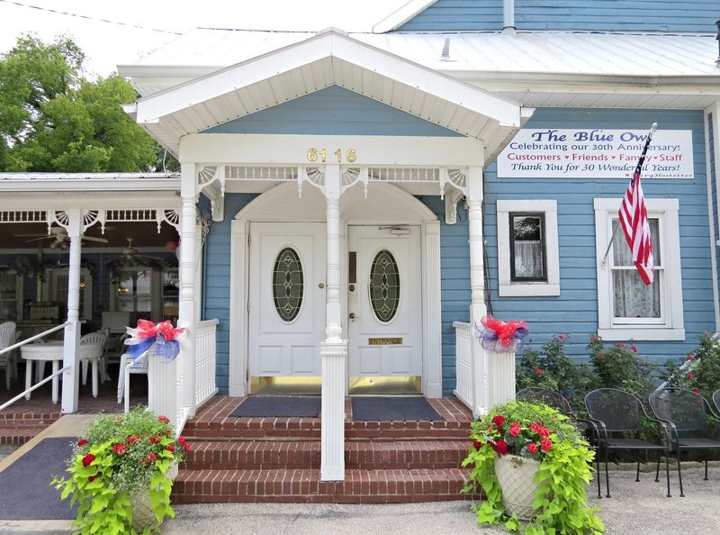 The Blue Owl Restaurant & Bakery (Missouri)