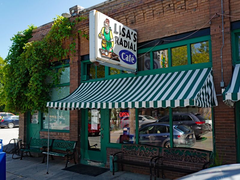 Lisa's Radial Café (Nebraska)