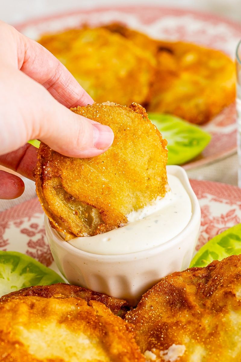 Mississippi: Fried green tomatoes (with comeback sauce)