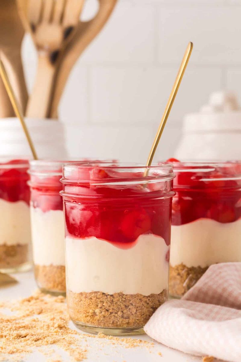 No-Bake Cherry Cheesecake Cups