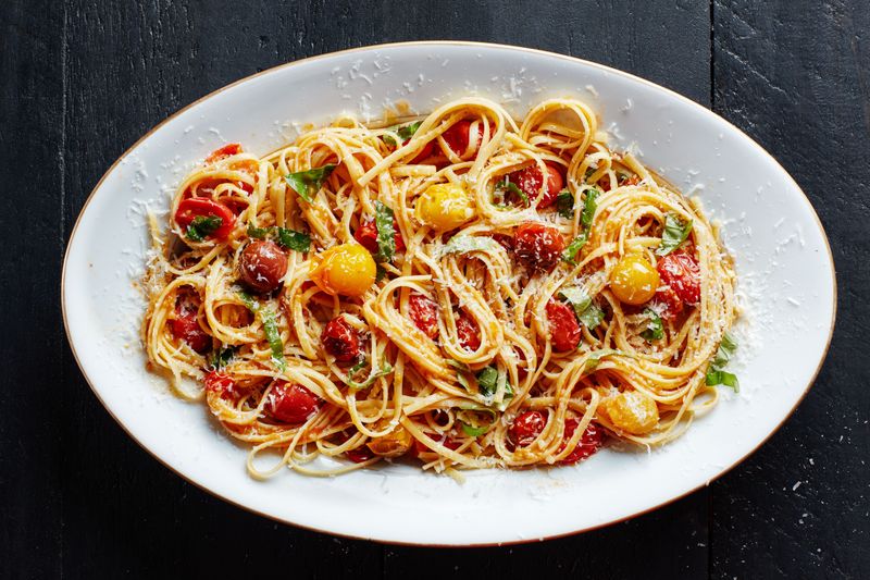 15-Minute Cherry Tomato Pasta