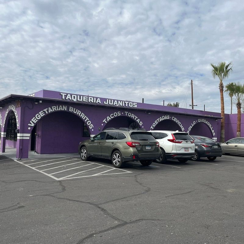 Taquería Juanitos: Tucson's Bean Burrito Perfection