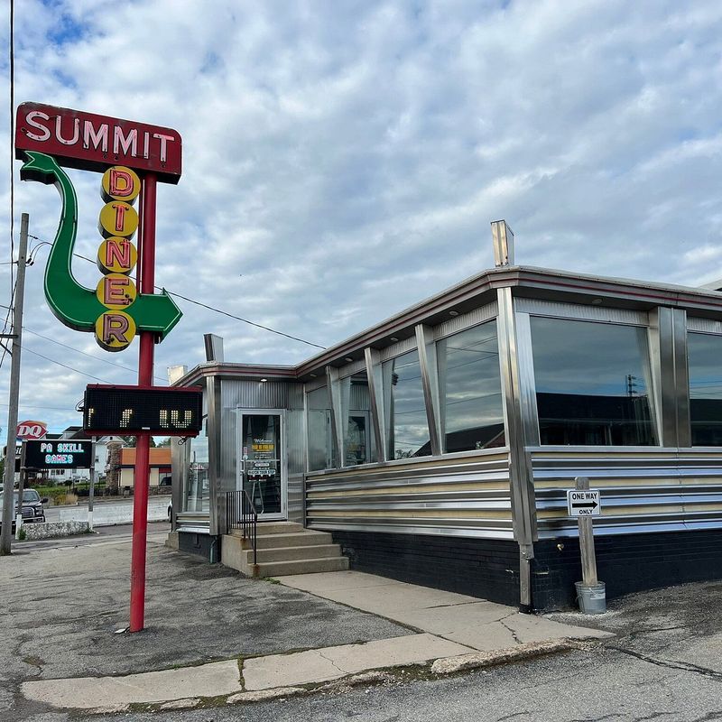 Summit Diner – Somerset