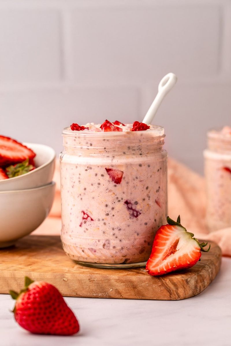 Strawberry Overnight Oats