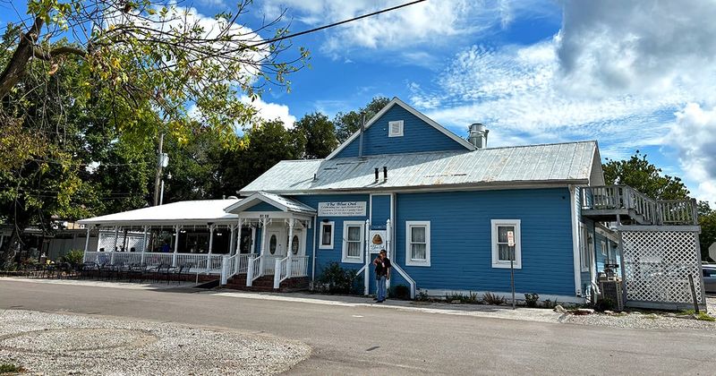Blue Owl Restaurant & Bakery (Missouri)