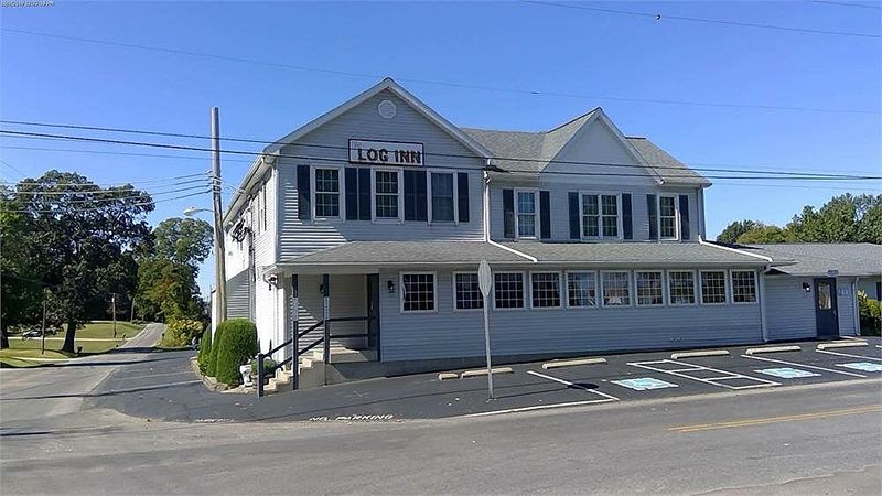 Indiana: The Log Inn (Haubstadt)