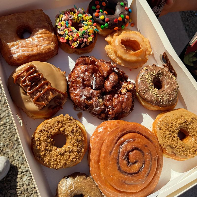 Randy's Donuts: Phoenix's Famous Giant Donut Landmark