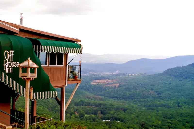 Cliff House Inn (Arkansas)