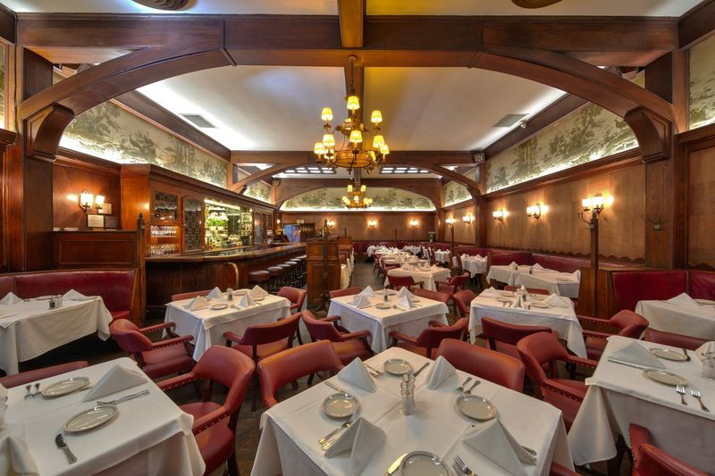 Musso and Frank Grill, Hollywood