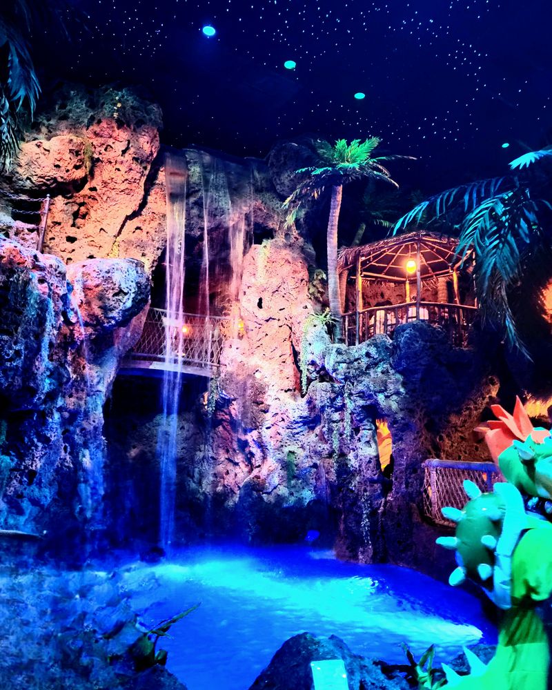 Casa Bonita-style Theme Dining