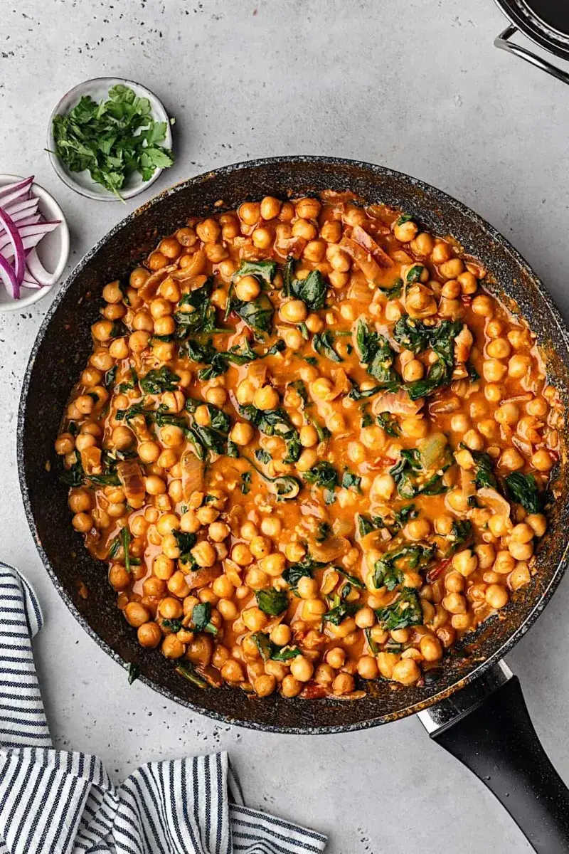 Chickpea and Spinach Curry Skillet