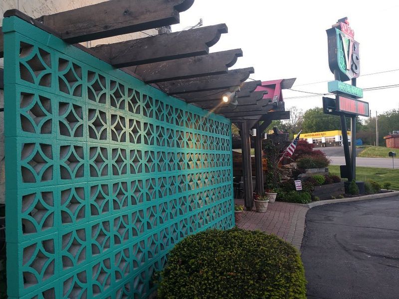 V's Italiano Ristorante Pizzeria - Independence