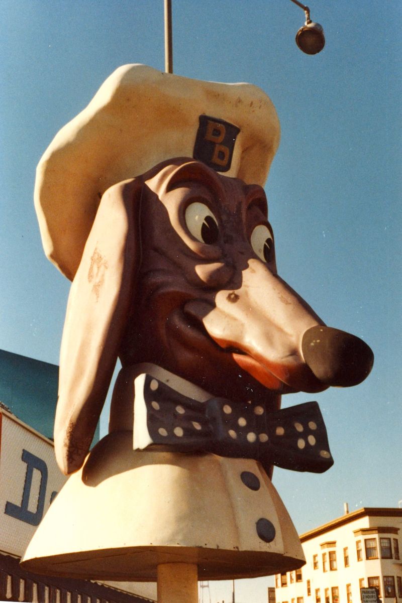 Those Unforgettable Spinning Dog Heads